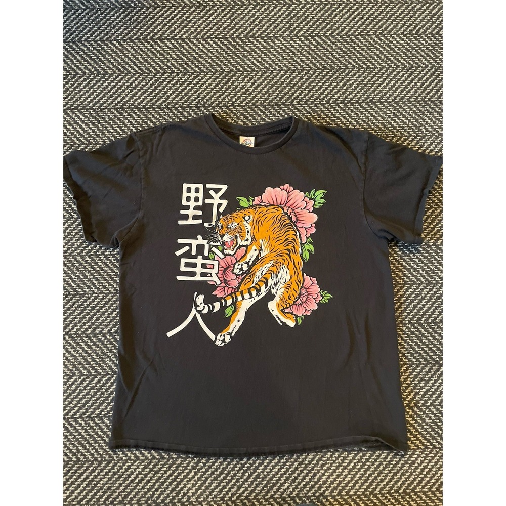 Japanese Graphic Tiger Characters T Shirt Men's L Black Flower Short Sleeve